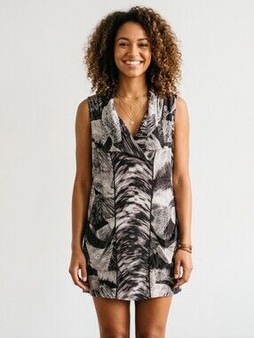 Bcbg MaxAzrua 100% silk feathers print grey black dress Medium @v